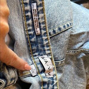 Ava & Viv Blue Jeans with Classic Light Wash and Contrast Stitching